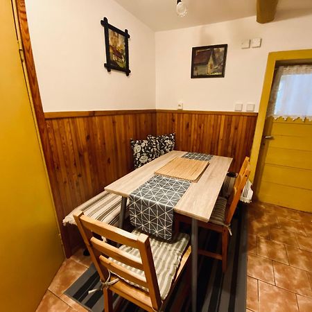 Chaloupka V Ceskem Raji Apartment Blata Exterior foto